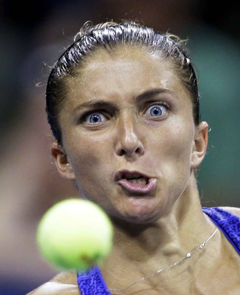 Sara Errani impegnata con l&#39;australiana Anastasia Rodionova agli U.S. Open di New York. (AP Photo/Darron Cummings)